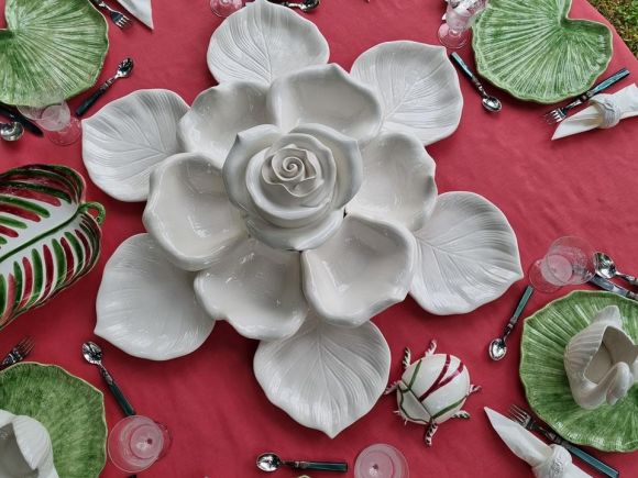 Ceramiche Barettoni Nove - ANTIPASTIERA IN CERAMICA COMPONIBILE PER BUFFET A FORMA DI ROSA
