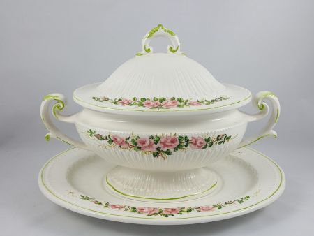 CERAMIC SOUP TUREEN AND FURNISHING, MADE AND DECORATED WITH ROSES